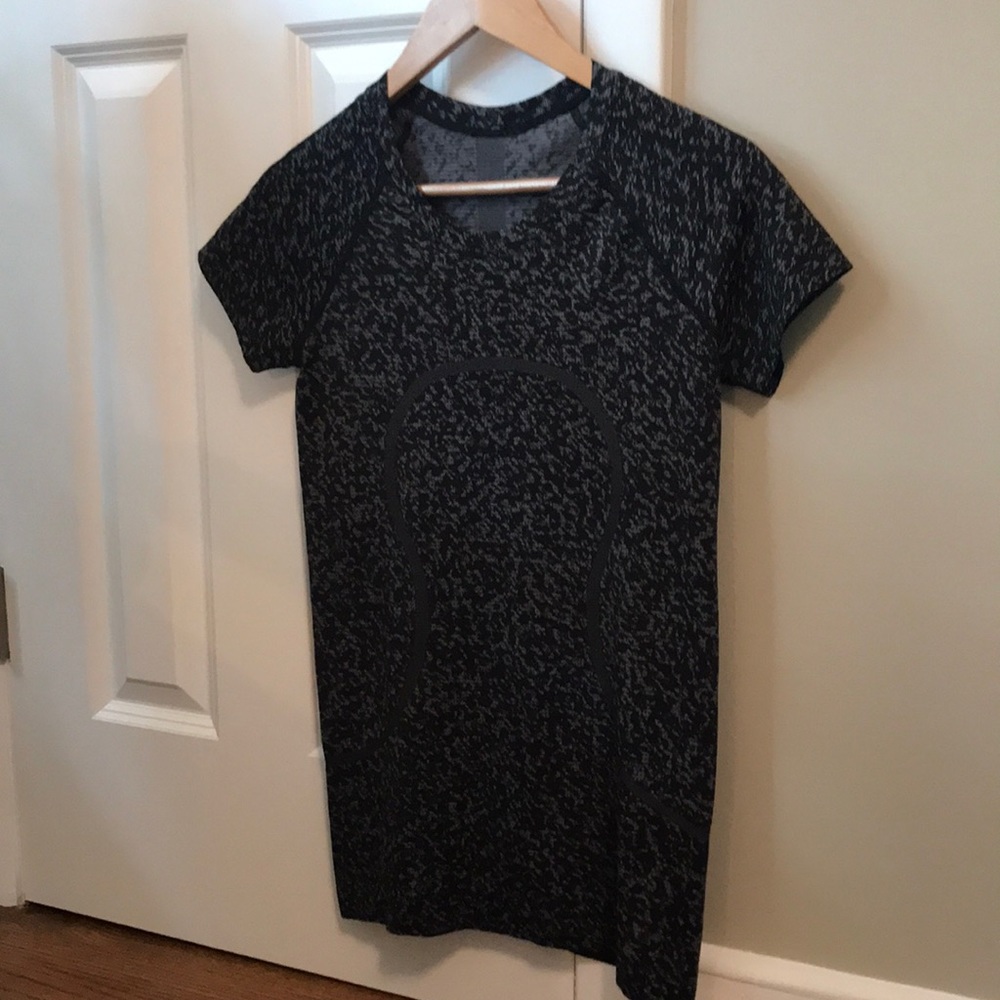 Lululemon Swiftly Tech T Shirt.